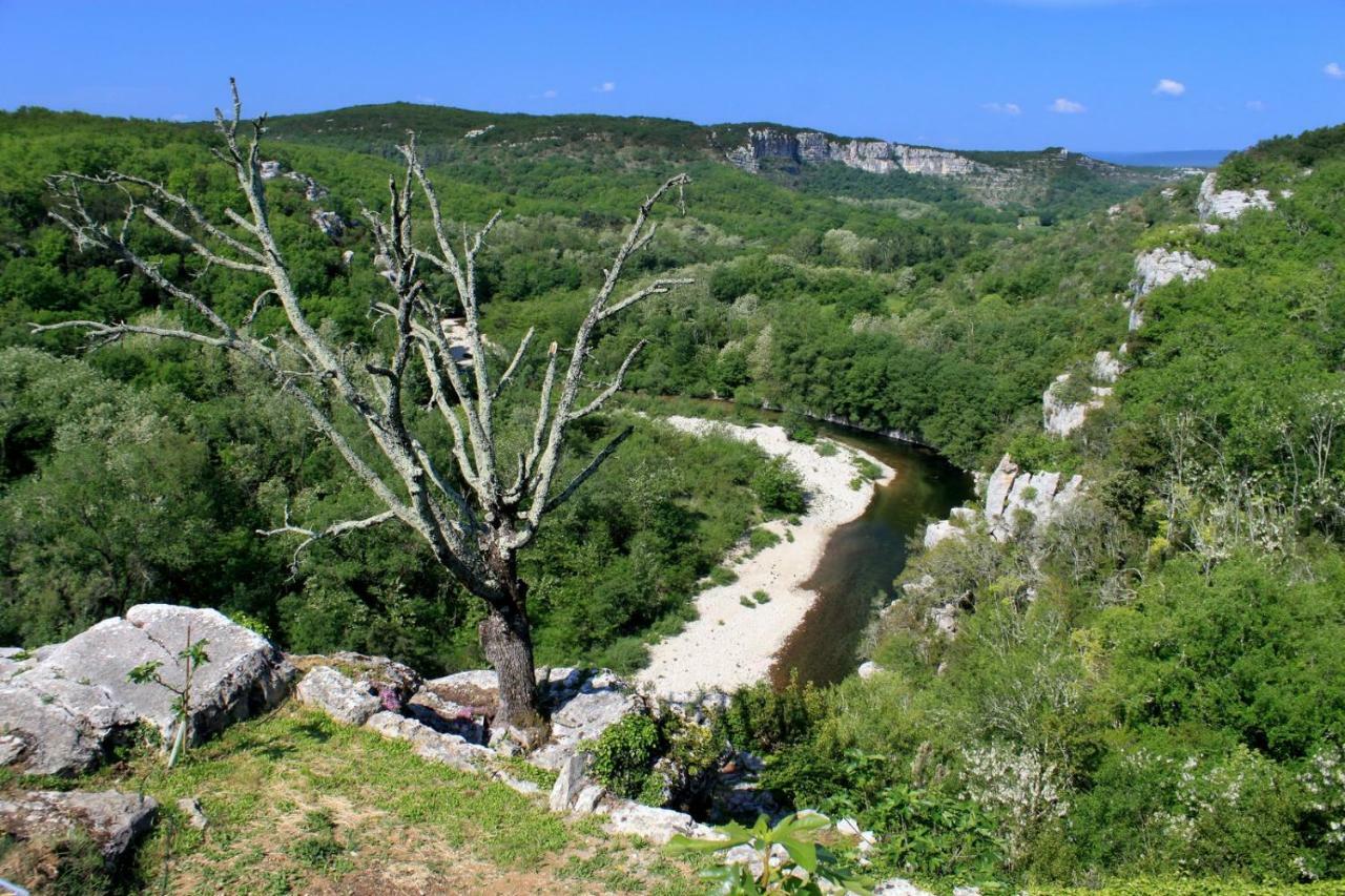 Mas Des Falaises Saint Alban Auriolles 外观 照片