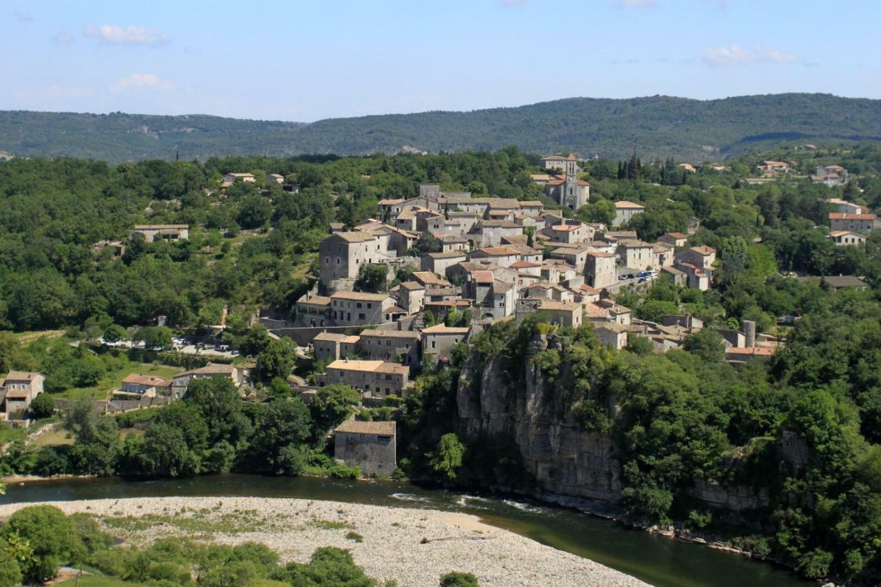 Mas Des Falaises Saint Alban Auriolles 外观 照片